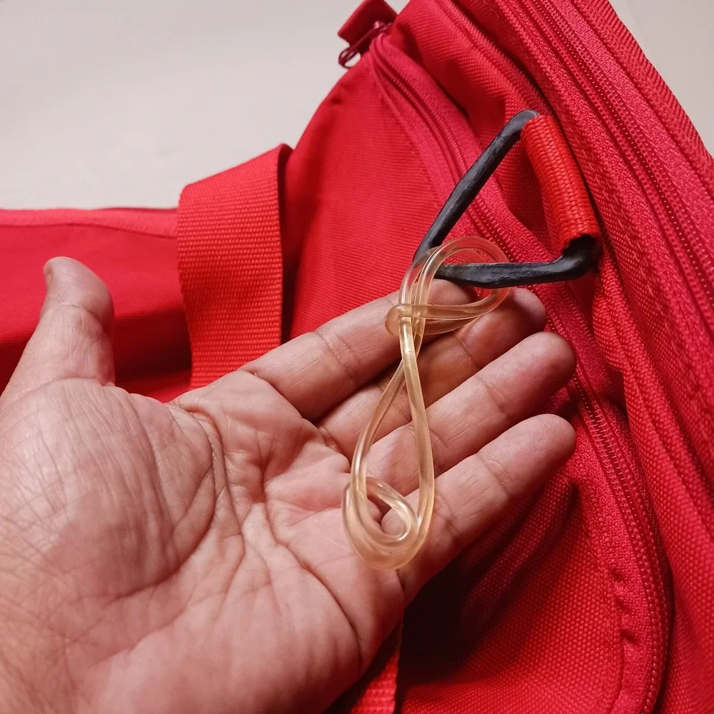 VTG Halliburton Energy Company Duffel Bag Red Canvas Logo ID Tag 3 Zip pockets
